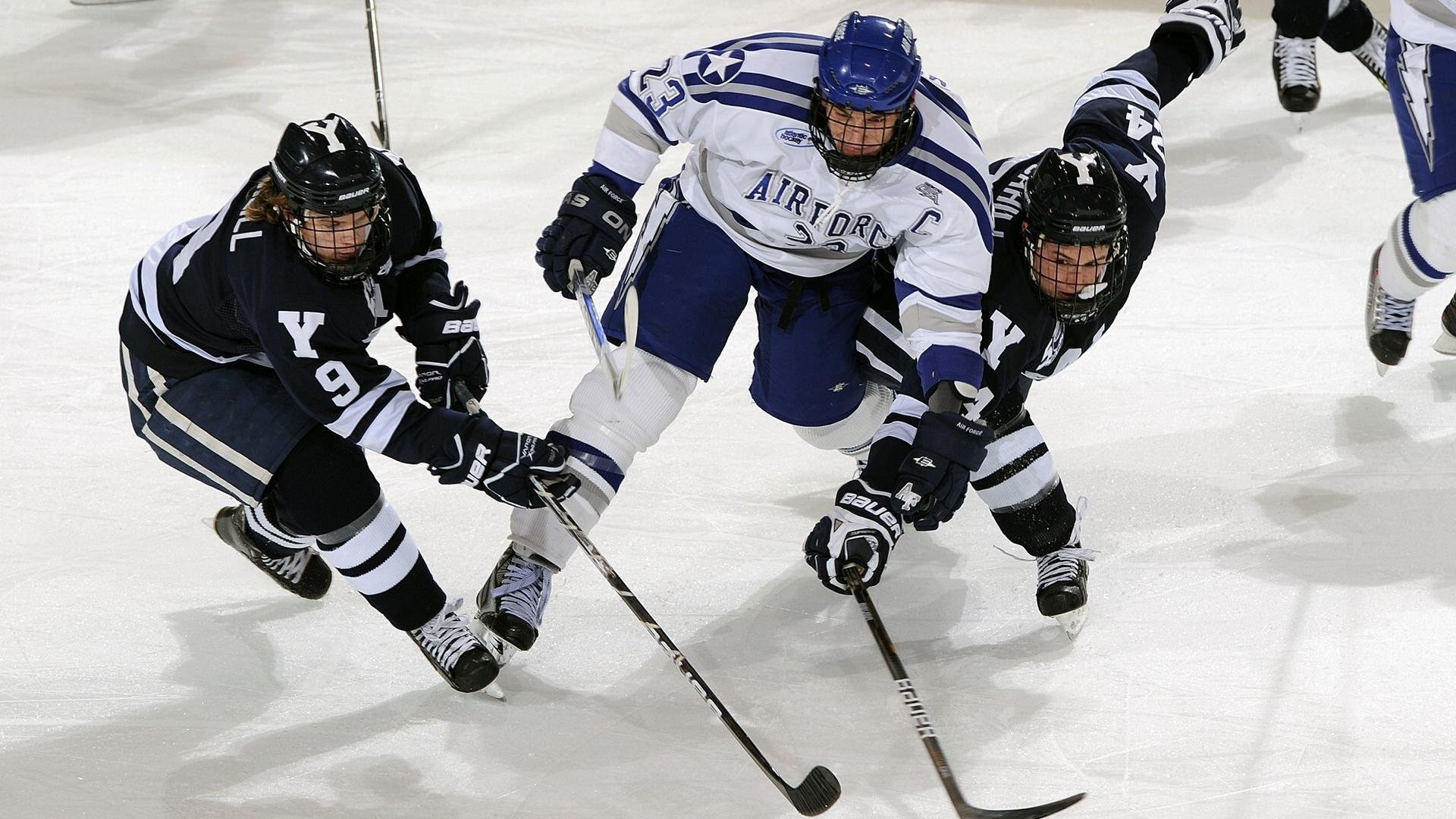 勇士队力求历史三连冠,目标明确,勇士队的记录